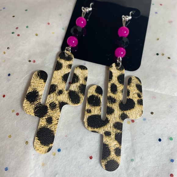 Jewelry - Leopard print cactus earrings